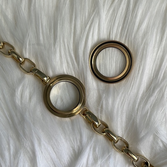 Origami Owl Gold Locket Bracelet with Swarovski Crystals - Picture 4 of 5